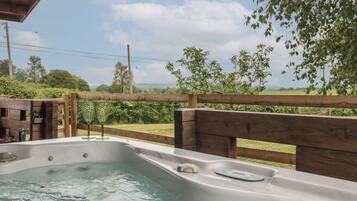 Bañera de hidromasaje exterior