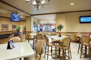 Dining - Amazing location for F1 Race in Vegas, next to the East Harmon Zone Grandstand. (Las Vegas)