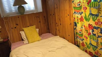 4 habitaciones, escritorio, tabla de planchar con plancha y wifi gratis
