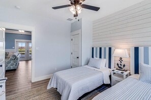 3 bedrooms, desk, iron/ironing board, free WiFi
