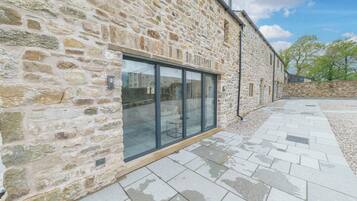 Cottage | Property grounds