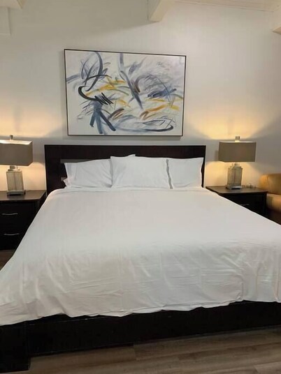 Country studio pet friendly