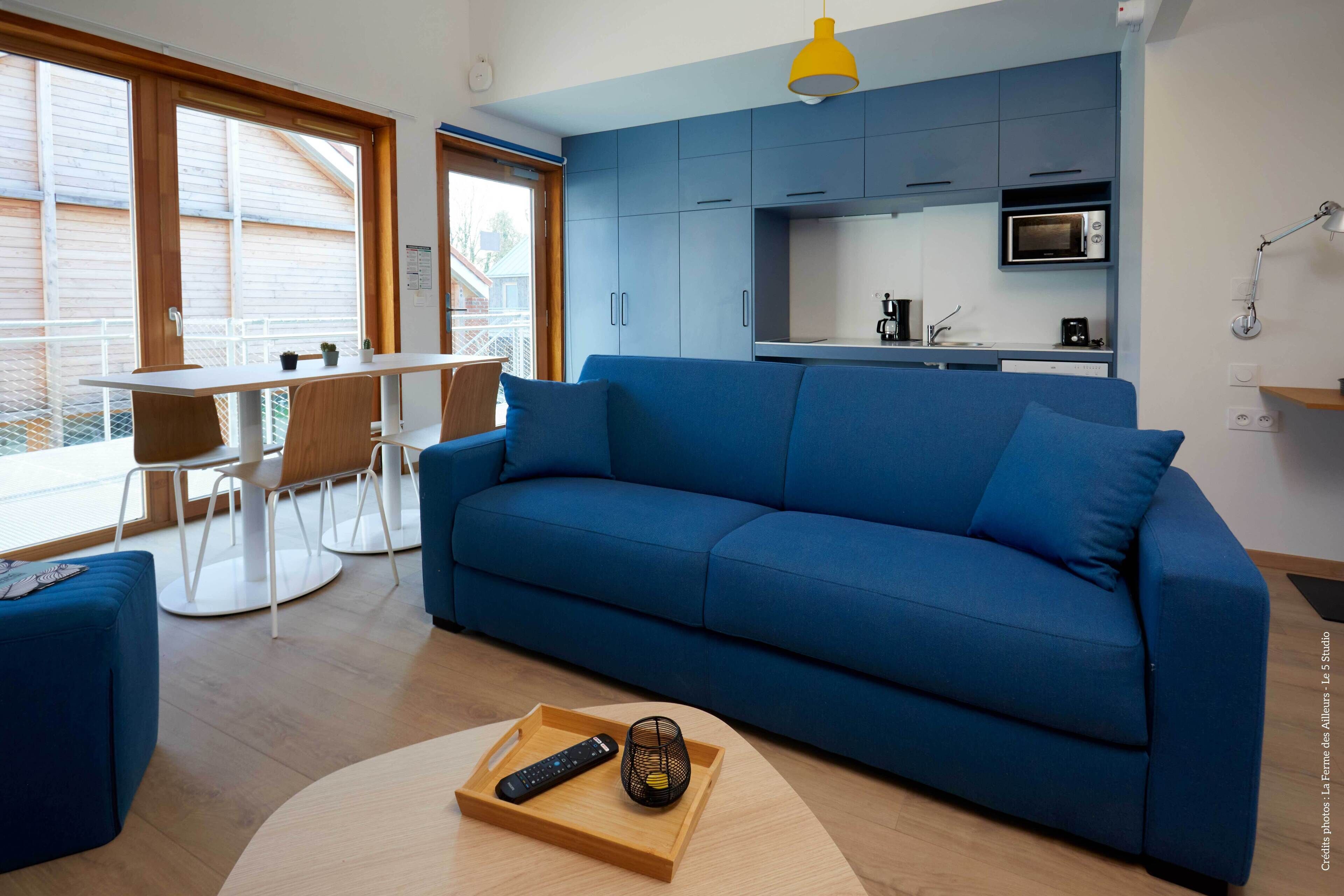 Télévision LED de 45 pouces avec chaînes par câble