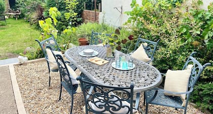 Spacious semi-detached Southsea House