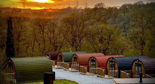 A glamping pod that sleeps 2 guests  in 1 bedroom