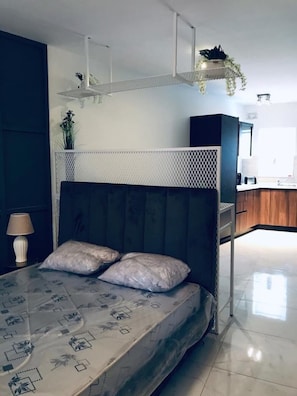 1 chambre, fer et planche à repasser, Wi-Fi, draps fournis