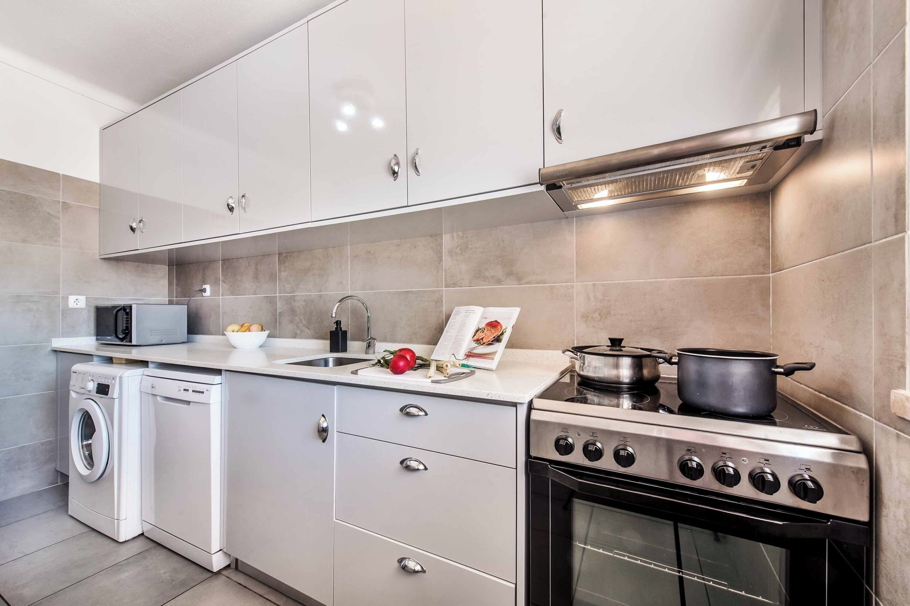 Fridge, microwave, oven, dishwasher