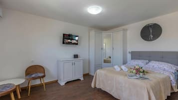 Căn hộ Tiêu chuẩn, nhiều phòng ngủ, đối diện biển (Seafront Apartment Sanja) | 1 phòng ngủ, truy cập Internet không dây miễn phí, bộ trải giường