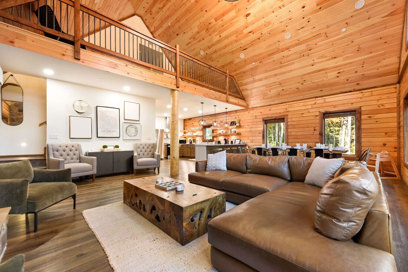 TV, lareira, escritórios