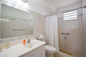 Apartment, 2 Bedrooms | Bathroom