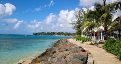 Winter Retreat 2 Bedroom Home by Bluescape