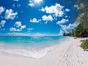 Apartment, 3 Bedrooms | Beach