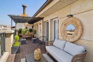 Three-Bedroom Apartment with terrace | Terrace/patio - Limehome Madrid Calle de Nuñez de Balboa (Madrid)