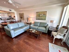 Townhome, 3 Bedrooms | Living area