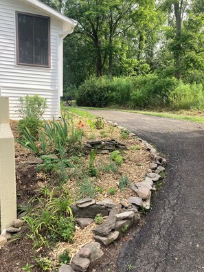 Property grounds - Luxury Bungalow w/Private SAUNA.A beautiful spot to unwind, surrounded by nature (Horseheads)
