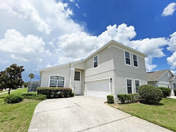 House, 6 Bedrooms | Exterior