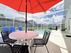 House, 6 Bedrooms | Outdoor dining