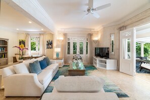 Villa, 3 Bedrooms | Living area