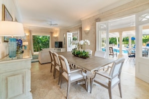 Villa, 3 Bedrooms | Dining