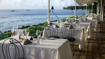 House, 2 Bedrooms | Outdoor dining