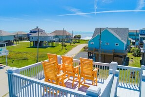 House, 3 Bedrooms | Terrace/patio