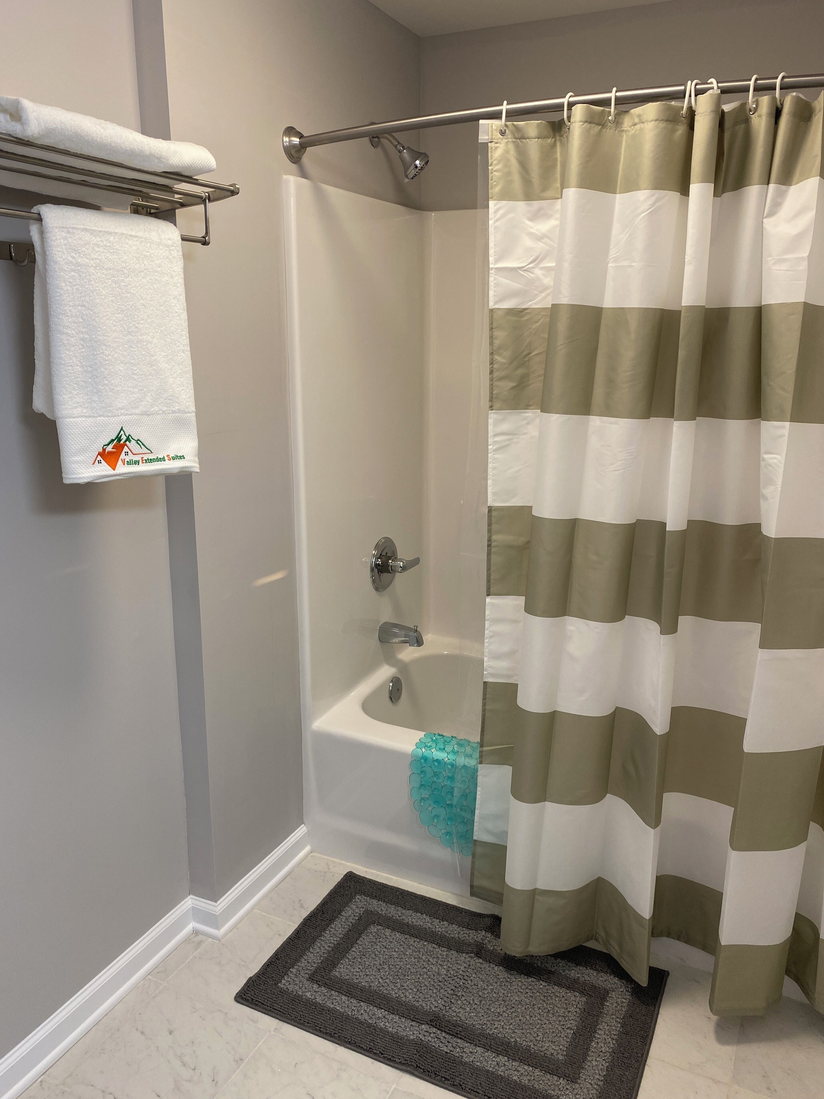 Towels, soap, shampoo, toilet paper