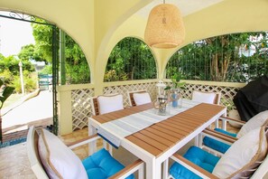 House, 3 Bedrooms | Outdoor dining