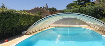 Maison provençale avec piscine LUBERON dans joli village du LUBERON