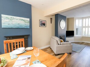 Cottage | Interior - Leo's Place (Weymouth)