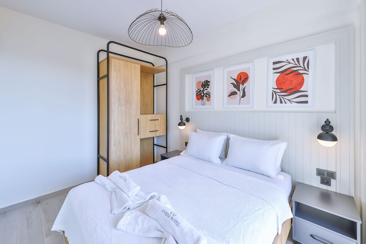 1 bedroom, premium bedding, Select Comfort beds, in-room safe