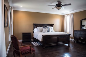 3 Schlafzimmer, Bügeleisen/Bügelbrett, Bettwäsche