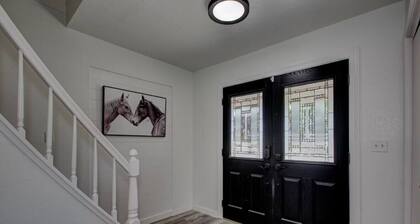 Verdant Valley | 5BR on 1 Acre • Game Room • Balcony • Fire Pit • Family Retreat • Nampa