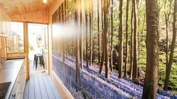 Frigorífico, lavavajillas, hervidor eléctrico y tostadora