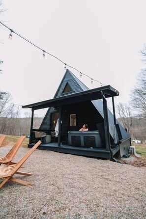 Terrace/patio - Secluded A-Frame Hocking Hills: Hot Tub, Fire Pit (South Bloomingville)