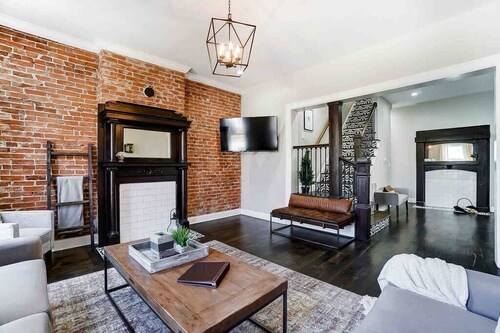 Spacious 4BR/3.5BA Home Near UD, Oregon &DT Dayton