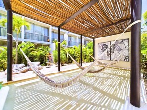Property grounds - Luxury 1BR penthouse with private rooftop pool & stunning amenities (Tulum)