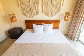 1 Schlafzimmer, Schreibtisch, Bügeleisen/Bügelbrett, Reisekinderbett
