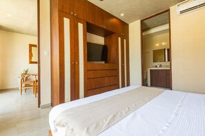 1 bedroom, desk, iron/ironing board, travel cot