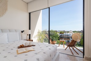 3 عدّة غرف نوم ومكتب ومكواة/لوح كي وسرير سفر