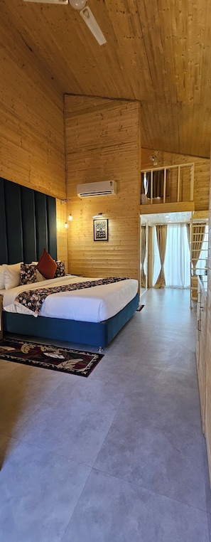 Sajjan Villa with Private Pool | Premium bedding, in-room safe, desk, soundproofing