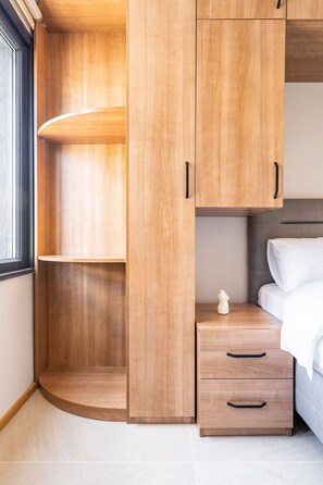 1 Schlafzimmer, Schreibtisch, laptopgeeigneter Arbeitsplatz
