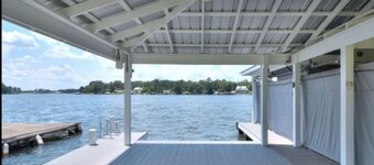 Stunning views of Lake Blackshear!