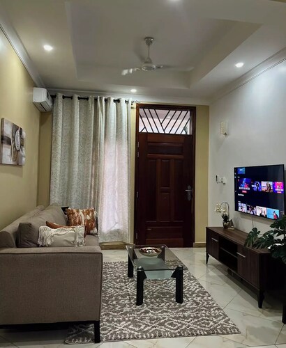 Tini & Tara Cozy Homes