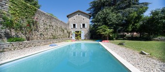 Le Grand Cèdre - Maison avec piscine privée