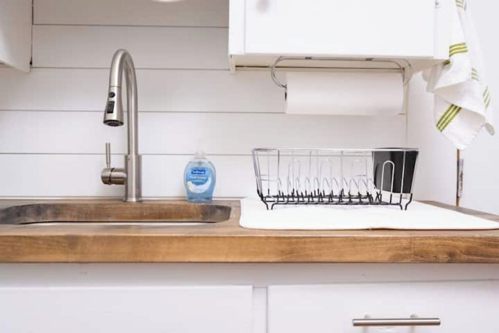 冷蔵庫、電子レンジ、コーヒー / ティーメーカー、電気ポット