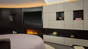 In-room safe, desk, laptop workspace, blackout curtains