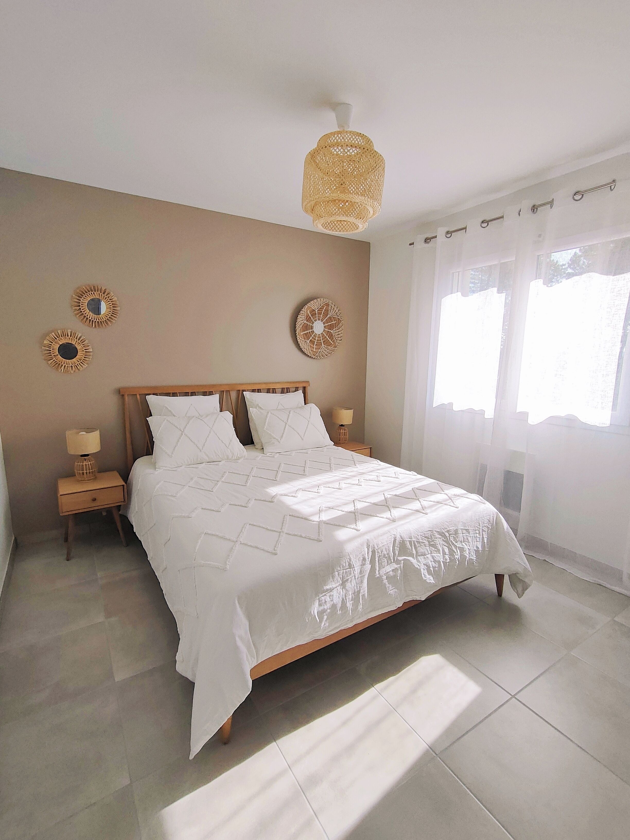 3 bedrooms, iron/ironing board, free WiFi, bed sheets