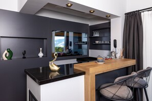 King Suit Room | Premium bedding, memory foam beds, minibar, in-room safe - Ramitos Hotel (Marmaris)