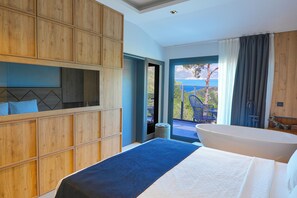 Premium bedding, memory-foam beds, minibar, in-room safe - Ramitos Hotel (Marmaris)