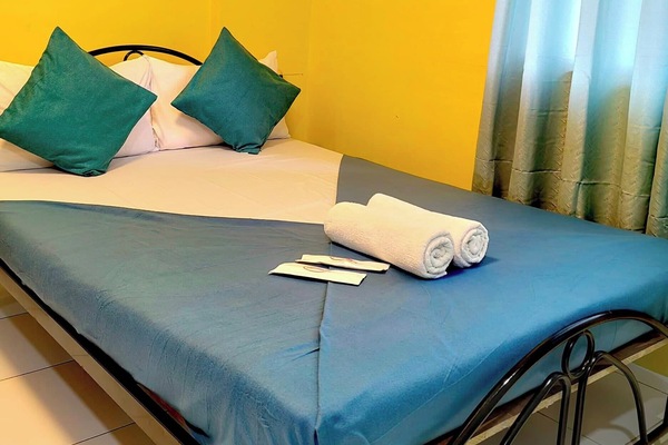 1 bedroom, desk, free WiFi, bed sheets